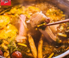 LẨU DỰNG DÊ