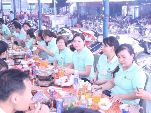 TẤT NIÊN CÔNG TY