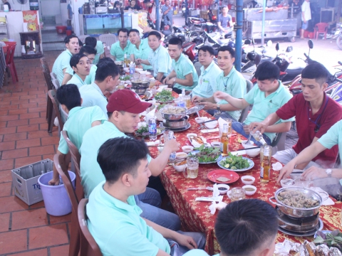 TẤT NIÊN CÔNG TY