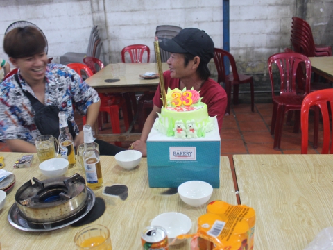 ĐÓN SINH NHẬT CÙNG KHÁCH CỦA DÊ NÚI THẢO NGUYÊN
