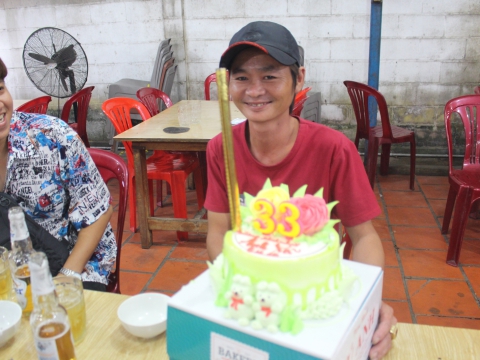 ĐÓN SINH NHẬT CÙNG KHÁCH CỦA DÊ NÚI THẢO NGUYÊN