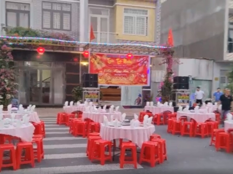 Tiệc tất niên cuối năm